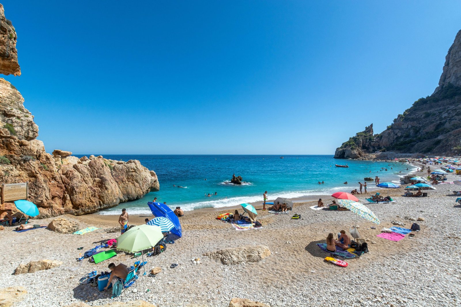 The 7 Best Places to Live in Spain by the Sea