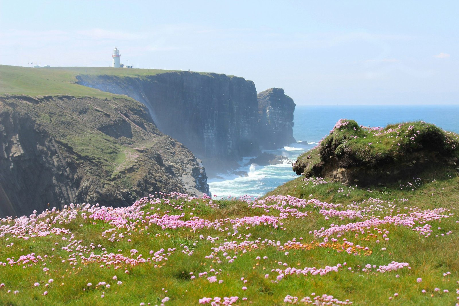 A picture of the Ireland. One of the easiest countries for Americans with ancestral connections to move to.